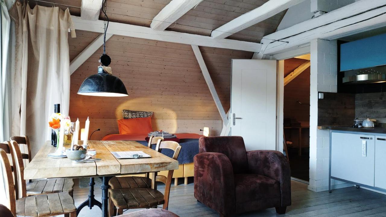 Blue Wall Bnb Gebenstorf Bagian luar foto